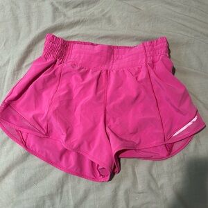 lululemon high rise hotty hots 2.5”